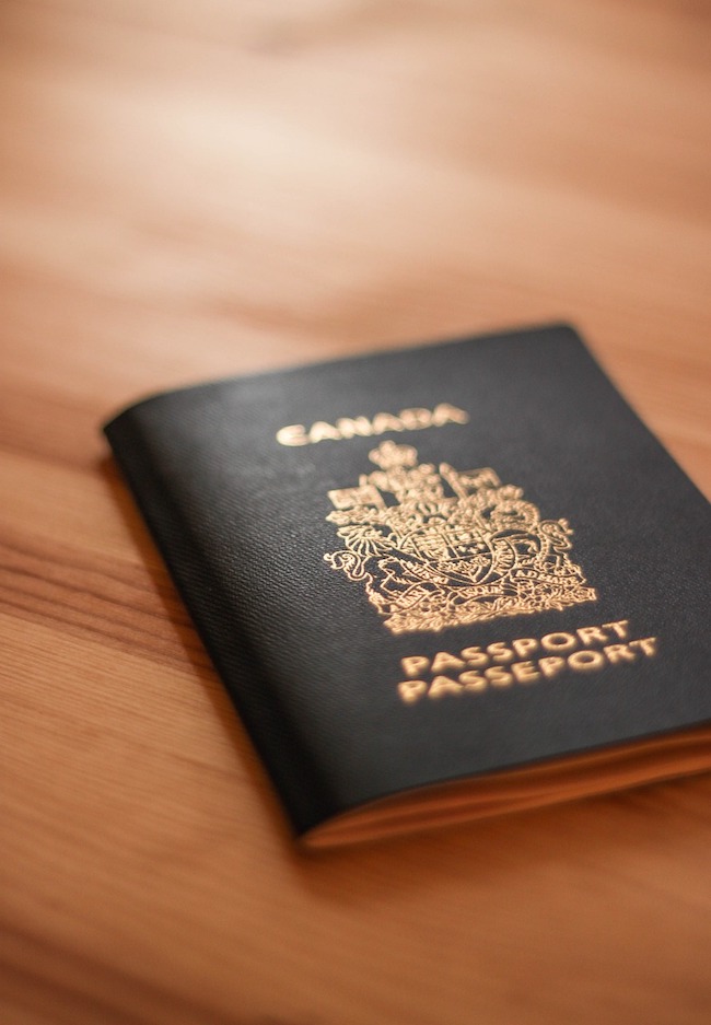 Vivre au Canada en 2024 passeport